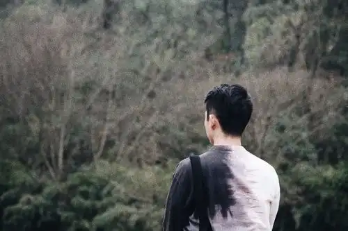 美院毕业的90后男生花10万改造4层大别墅,过着神仙般的佛系生活