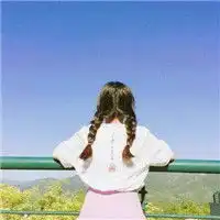 清新美好女生头像在意的时候才幸福