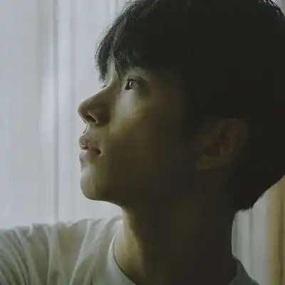 文艺超帅男头像,伤心安静一点的男生