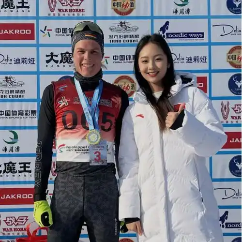 冰雪天使亮相第二十二届中国长春净月潭瓦萨国际滑雪节