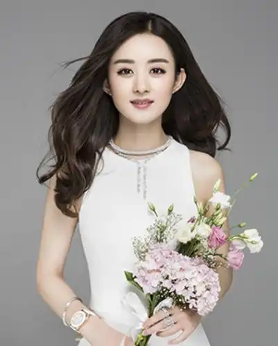 赵丽颖宛若20岁的少女可爱动人,像33岁的吗