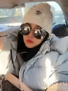 自拍也要耍心机女星酷爱半张脸