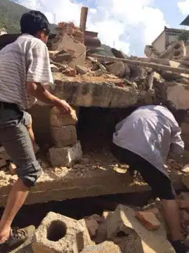 云南鲁甸6.5级地震现场组图