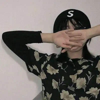 女生头像把自己立成帆,才能招来风