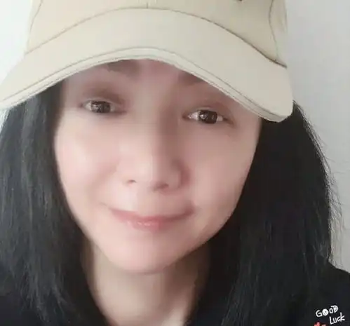 曾华倩近照曝光,曾与梁朝伟三分三合,因沈殿霞义子杜月笙不嫁圈内人