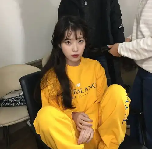 元气小美女李知恩iu的壁纸头像分享