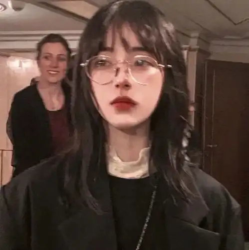 一组温柔的女生头像