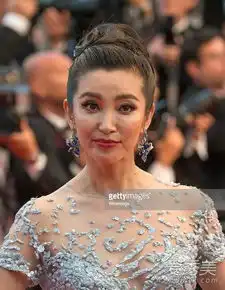 范冰冰赵薇杨幂等一线女星未ps照曝光女神幻灭