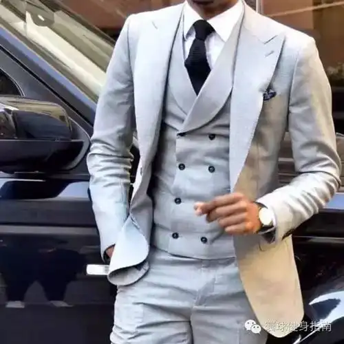 好身材的男人,穿正装才是世界上最毒的药