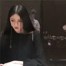 女生2018超拽霸气长发头像大全过去不想再谈有缺憾也无妨