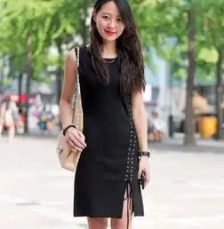 时尚街拍,美女越看越美丽,穿搭真的很有个性
