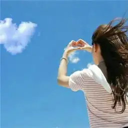 优雅的背影女生微信头像再繁华的城市也有谢幕的时候