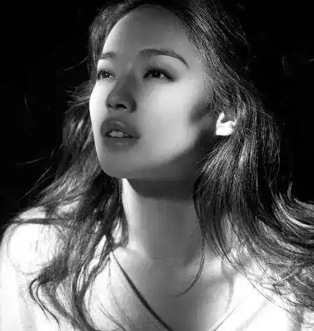 网红脸审美毁掉了多少中国女孩