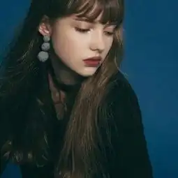2019微信欧美女生头像霸气好看太过在乎就是失去的开始