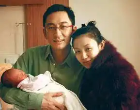 陈妍希生子晒照公布喜讯看明星宝宝第一张照片谁最萌组图