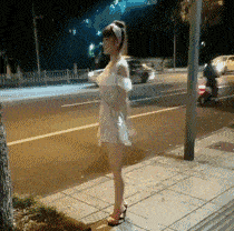 搞笑gif段子我妈我要和一女的出去约会