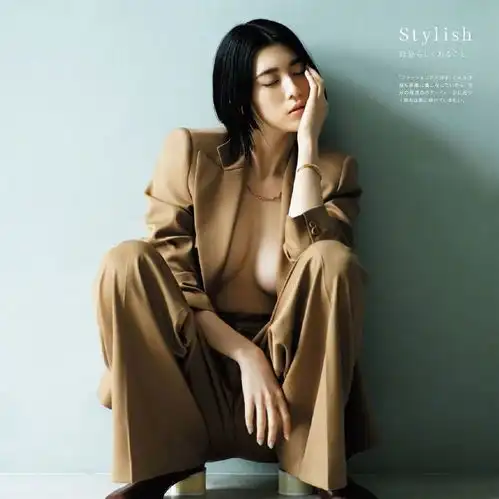 周杰伦眼光好毒三吉彩花凭美胸好身材冲上中国热搜,杂志画报又纯又欲