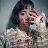 手控头像女拿烟带血微信头像图片大全