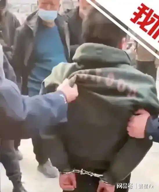 28岁男子看9岁女孩独自在路上偷偷的走了过去,结果让人气愤不已
