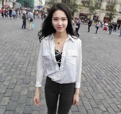 90后空姐的真实生活照,气质不输明星,网友好想要联系方式