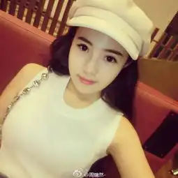 组图长发女神晒出性感写真小秀白嫩长腿