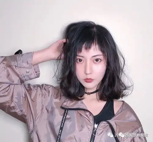 [2018流行短发卷]