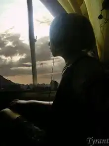 非主流戴耳机的女生图片