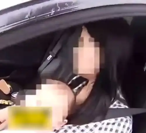 湖北女司机抱10月大婴儿驾车跑高速,交警人性化执法首违不处罚