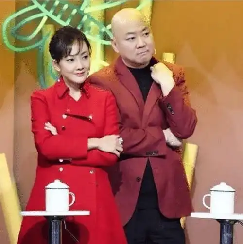 他登春晚20次,老婆的身份一直是迷,今浮出水面却没想到是她