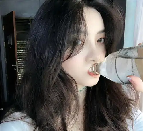 步入中年婚姻,男人看脸,女人则看重这4个是否