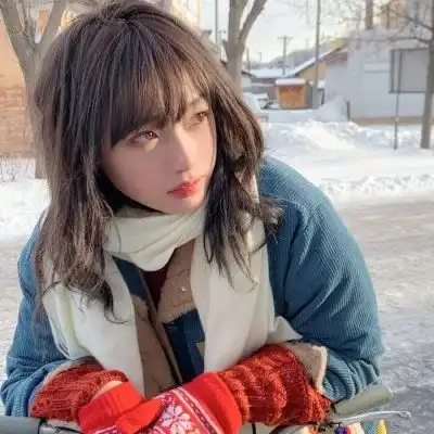 充满青春感的女生头像图片