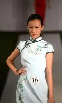 国内外12岁模特表情大异