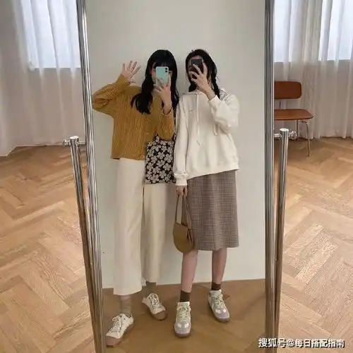 18套适合闺蜜出游的早秋穿搭,配色高级温柔,优雅又不失女人味