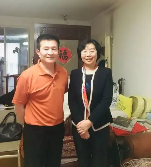 中智公司党委春节前夕走访慰问退休老党员老干部生活困难党员及群众