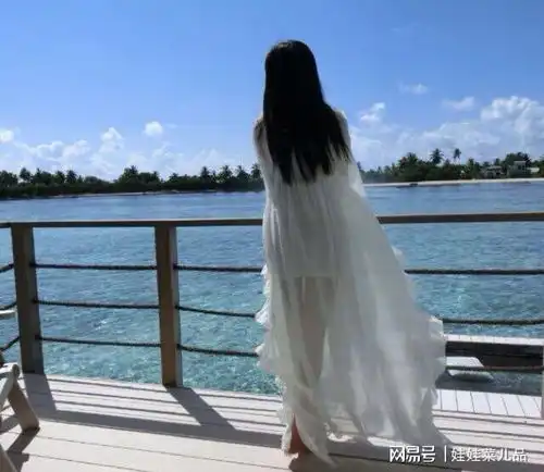 父母离世,我抚养八岁弟弟长大,十六年后他的做法让我哭笑不得