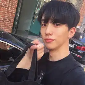 男生留什么短发好看
