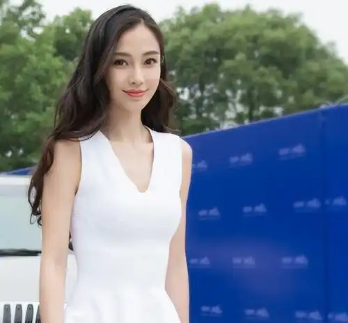 娱乐圈有多难混,顶端低谷只在一瞬间,依旧有很多人挤着进