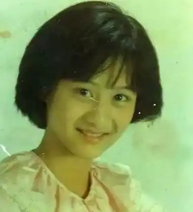 陈德容自曝8年婚姻终结,前夫身家过亿,不孕成离婚主要原因
