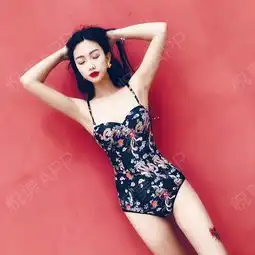 闺蜜说我这组照片很青春,还很有女人味,好身材都展现...瘦手臂悦美整形
