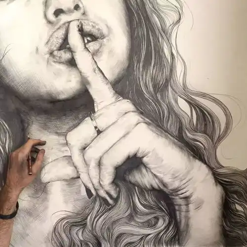 他专画素描与水彩结合的美女,网友调侃把前女友画这样,不怕挨揍吗