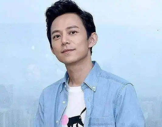 名声不输何炅汪涵,他曾是湖南卫视一哥,如今却沦为婚礼司仪