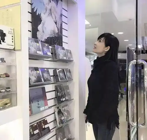 仅凭这个不起眼的位置,51岁周慧敏能碾压圈内众多不老女神