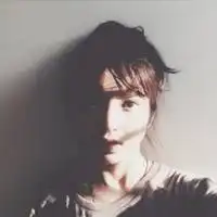 留不住的人血液里住着风伤感个性女生头像