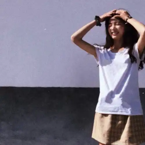 背景图思念不会无声而是你捂住了耳朵