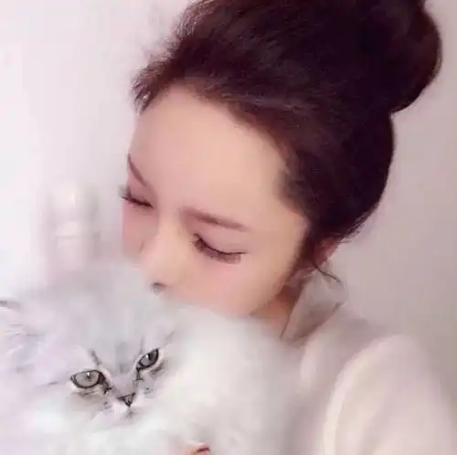 我很奇怪为何上学的时候没有漂亮青春女生主动勾引我呢
