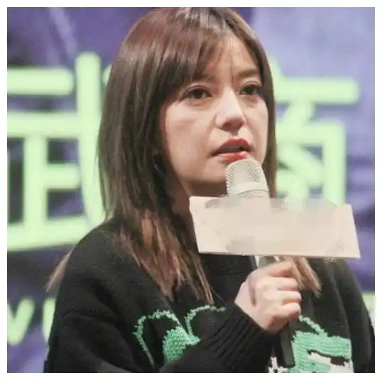 年过40显老女星,陈乔恩头发稀疏,王艳差点认不出来