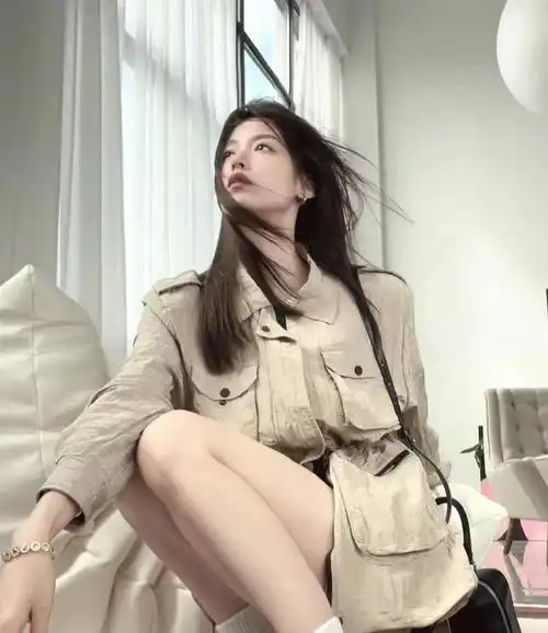混搭风火了,偏爱小众风格女生别错过,看不懂才高级