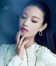 王菲蔡依林比二撕掉高冷女神的假面具