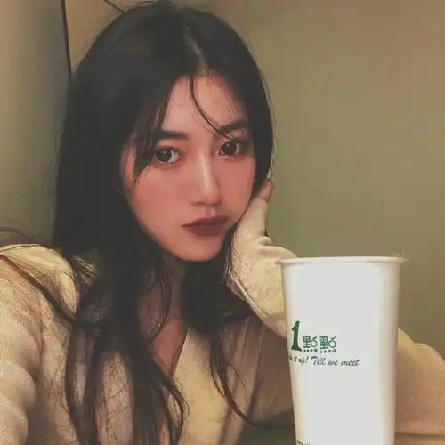 超奈斯超温柔的女生头像
