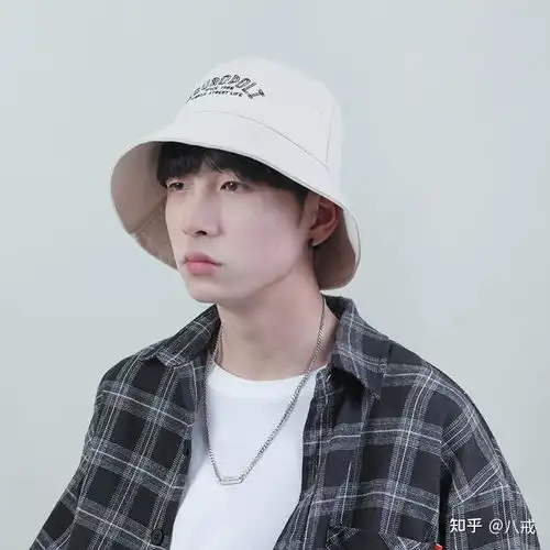 夏天女生戴什么帽子好看哦个人好喜欢渔夫帽